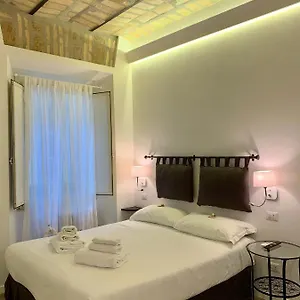 2* Pensjonat Luxury Near Colosseum